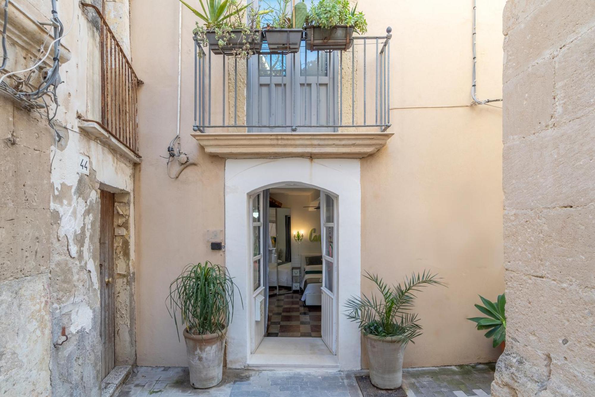 Giamevi Sicily Apartment Сиракуза Екстериор снимка